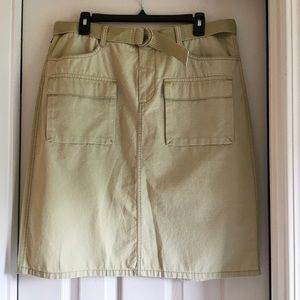 “Military chic” Ralph Lauren cargo skirt ! 🇱🇷